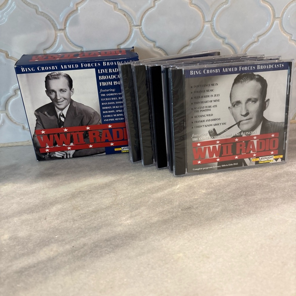 World War WWII Radio Bing Crosby Live Music Broadcast 1943 - 1945 5-Disc CD Set